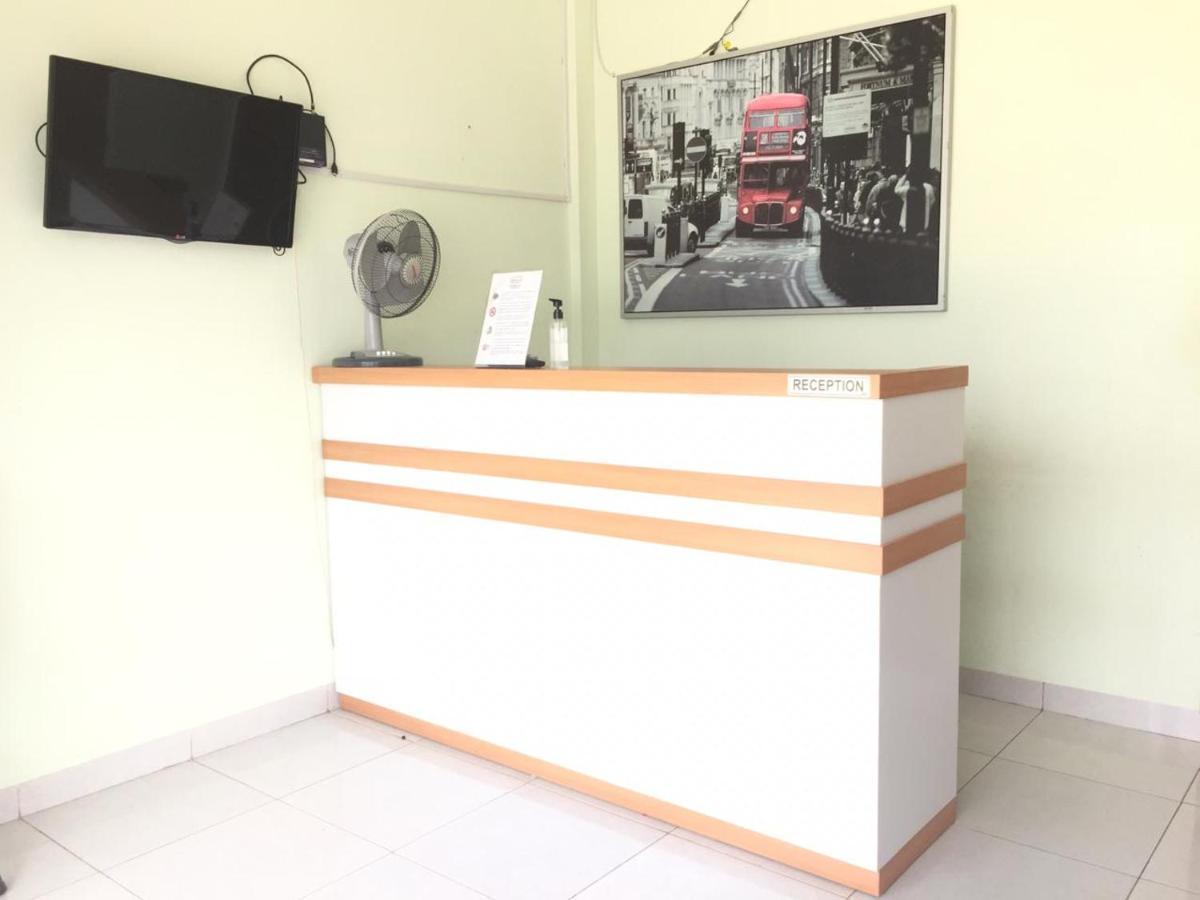 Hotel The Village Syariah Pekanbaru Bagian luar foto